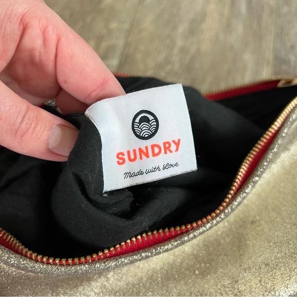 Sundry Metallic Gold Clutch/Pouch - Picture 8 of 8